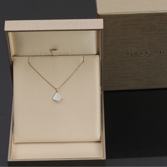 BVLGARI Necklaces - Picture 6 of 6